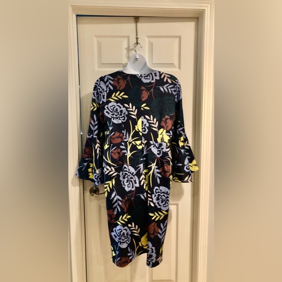 Eloquii dress with bell sleeves, size 16 - Picture 2 of 8